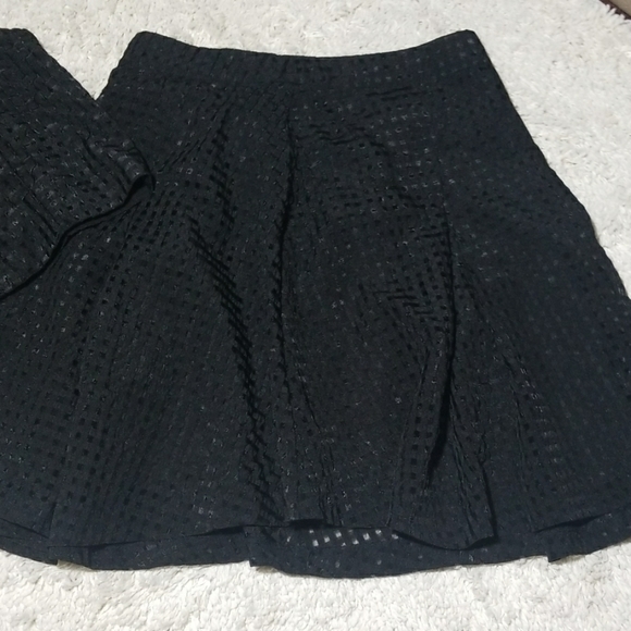 1. State skirt and tank 2 pc set size Small - Picture 5 of 7